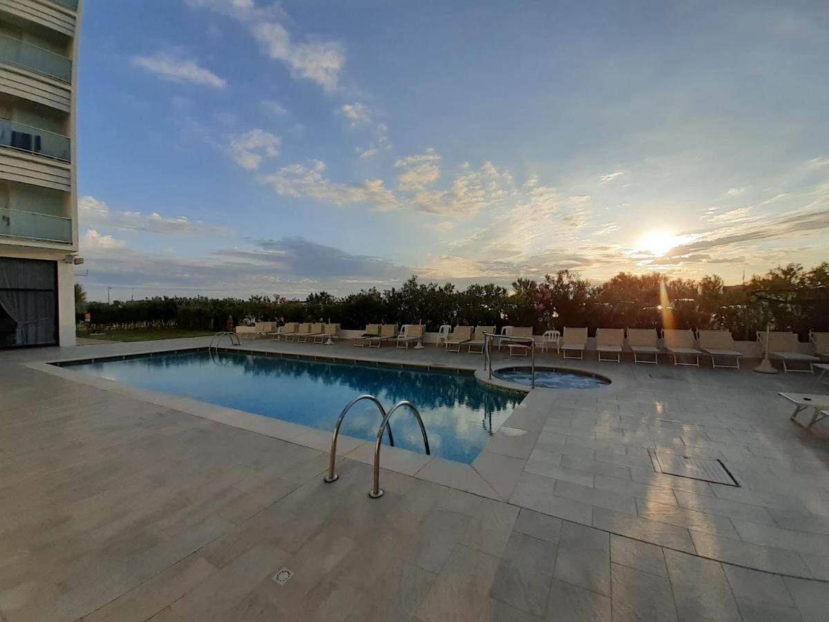 Hotel Adria Milano Marittima Exterior photo