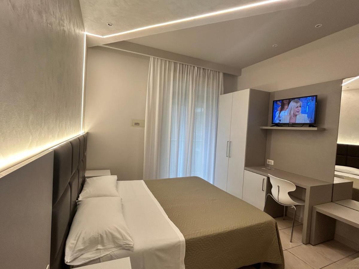 Hotel Adria Milano Marittima Exterior photo