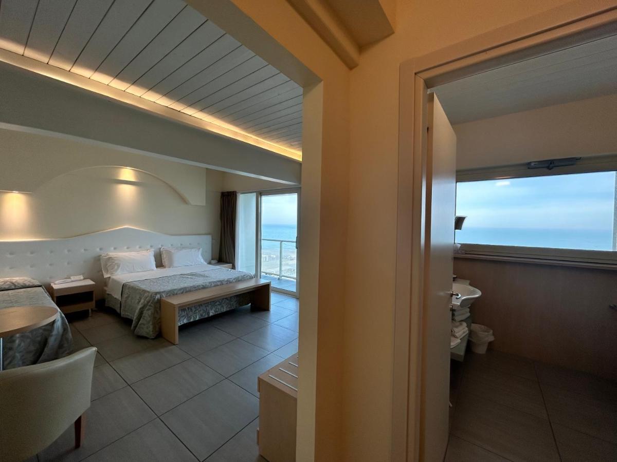 Hotel Adria Milano Marittima Exterior photo