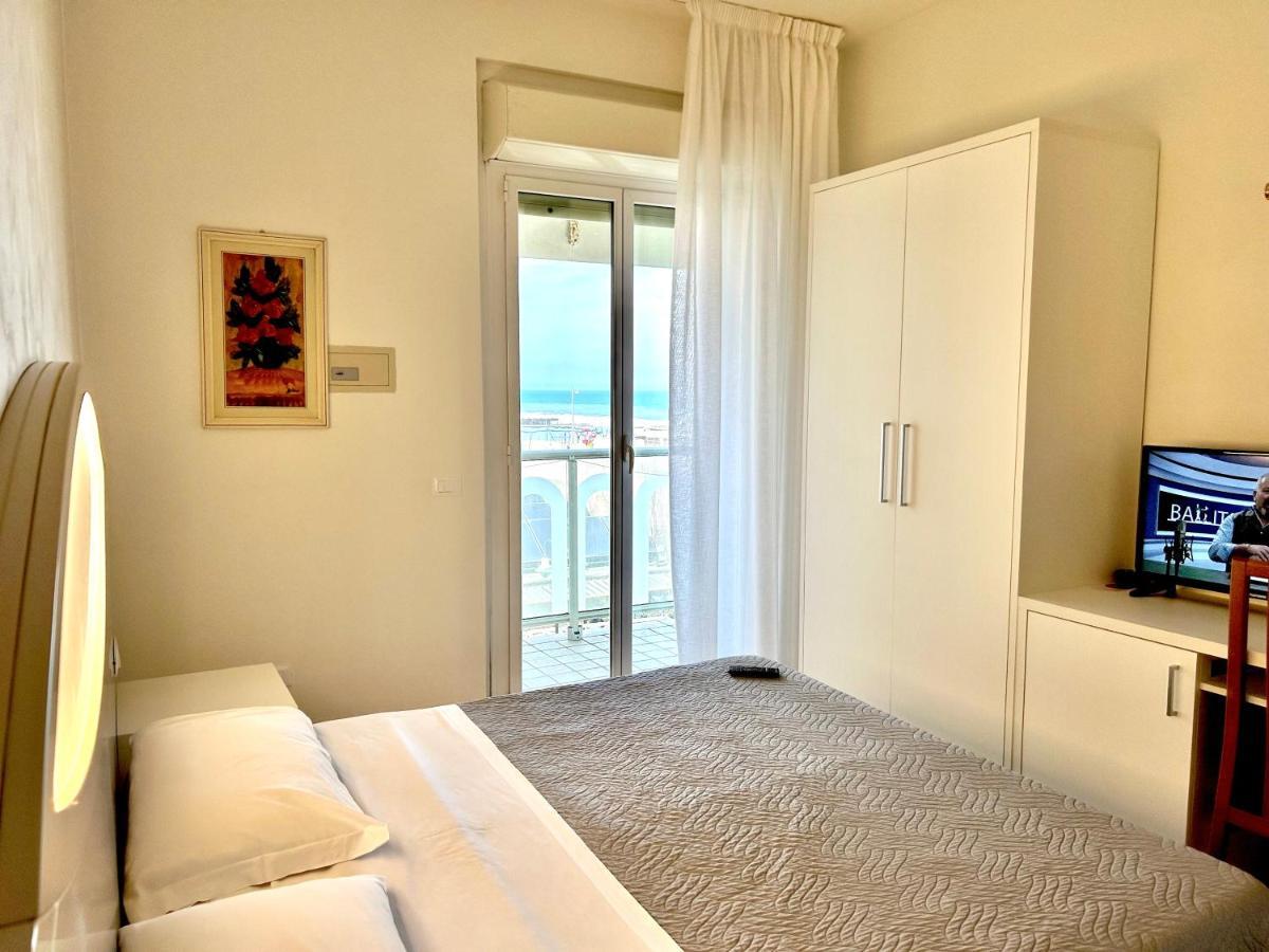 Hotel Adria Milano Marittima Exterior photo
