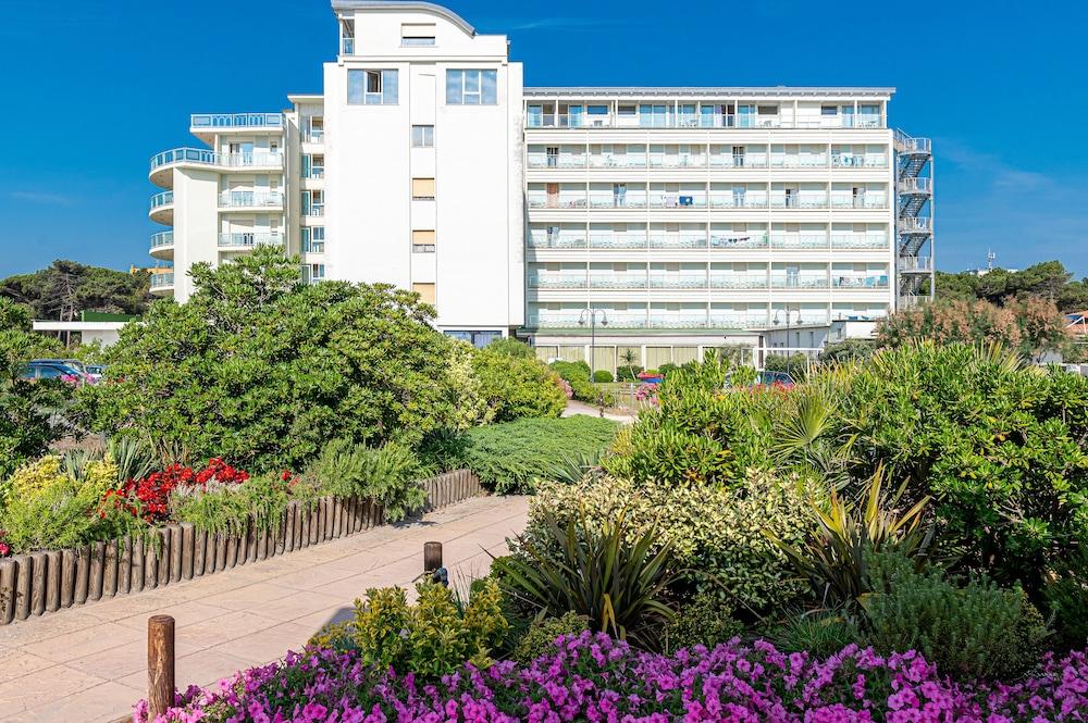 Hotel Adria Milano Marittima Exterior photo
