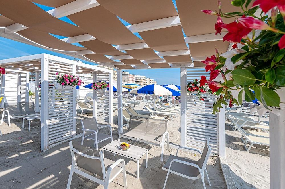 Hotel Adria Milano Marittima Exterior photo
