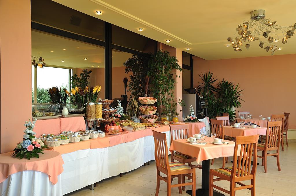 Hotel Adria Milano Marittima Exterior photo